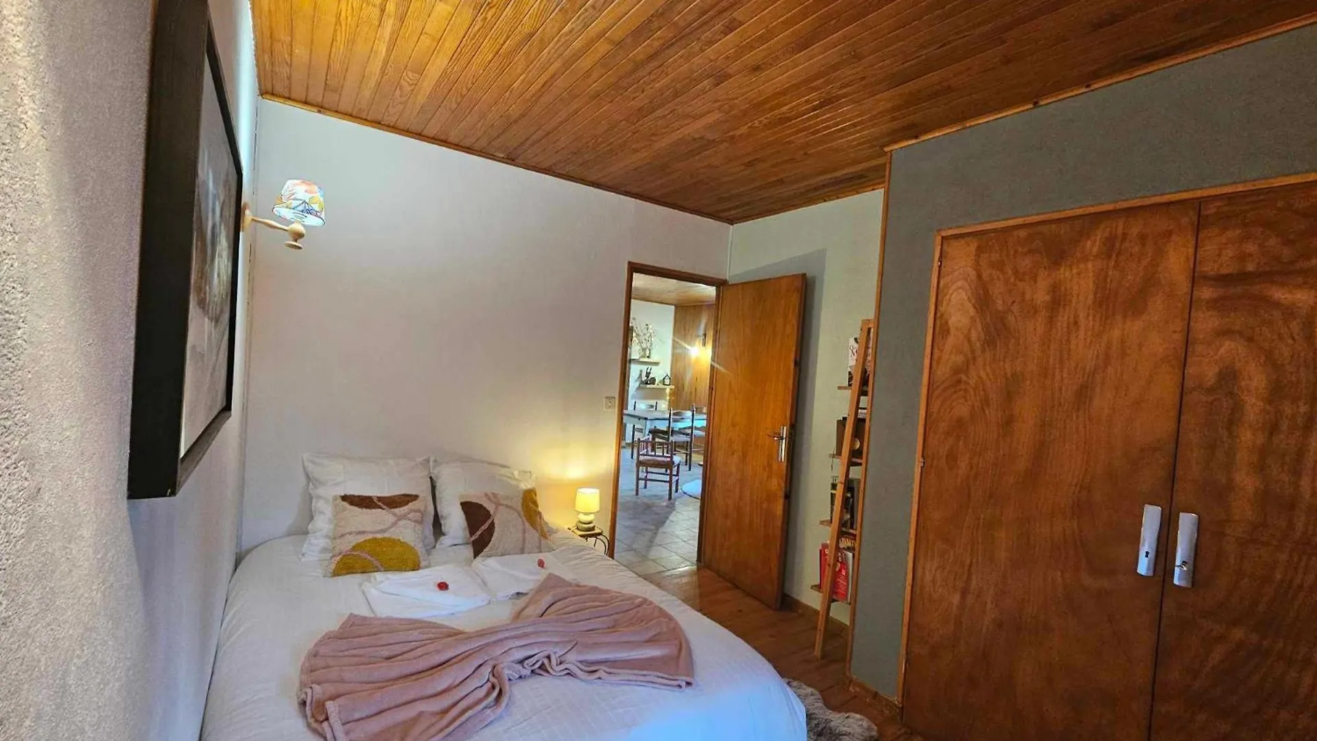 Le Chalet Des Ecureuils - Vue Imprenable Sur La Dent Du Chat Saint-Jean-de-Chevelu 0*,